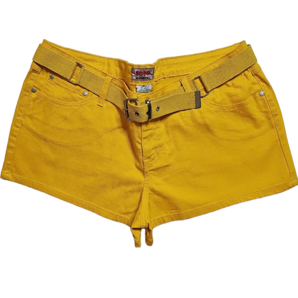 💥No Boundaries Yellow Jean Shorts W/Belt. Women's Plus Size: W19x02L. NWOT